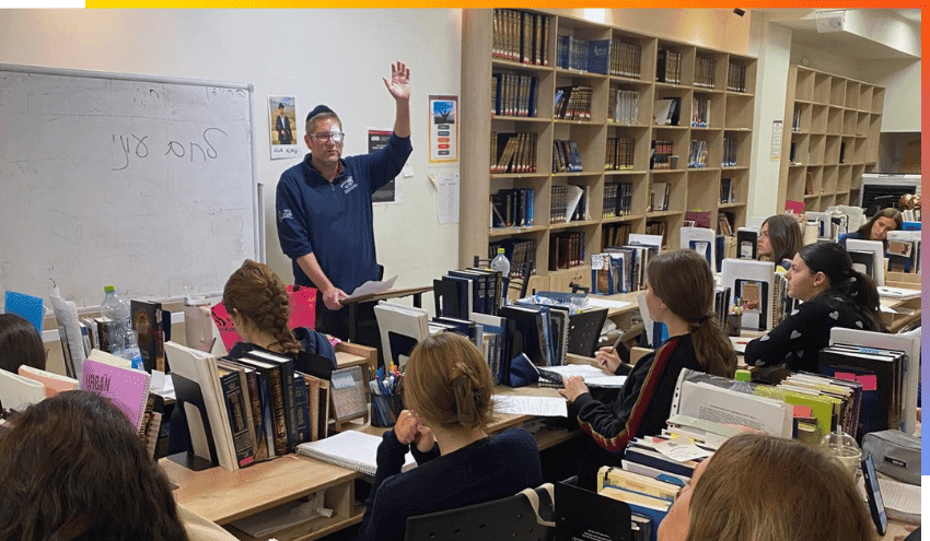 Rabbi Jonathan Cohen, Assistant Director of Admission for YU, teaching efg@aish students during a pre-Passover day-long intensive study program.