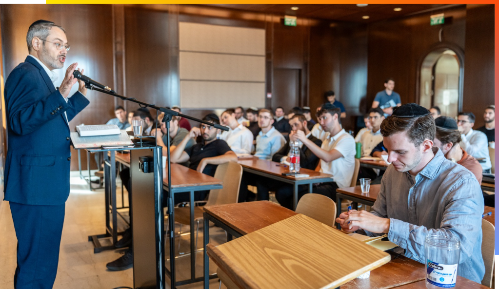 Rabbi Rowe teaching students in Jerusalem