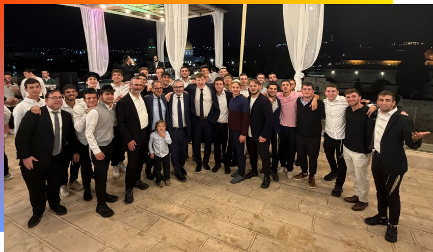 Shana Bet mens efg@Aish program at the sukkah
